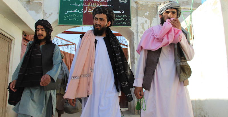 Un rapporto dell’ONU dice che i talebani afghani hanno mantenuto legami stretti con al Qaida, nonostante i negoziati di pace con gli Stati Uniti